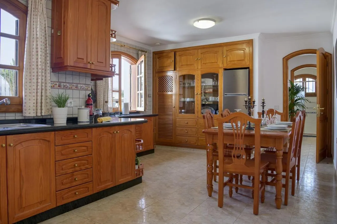 Alizuth Villa Puerto del Carmen