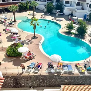 https://sea-view-penthouse-with-large-terrace.tenerifehoteles.net